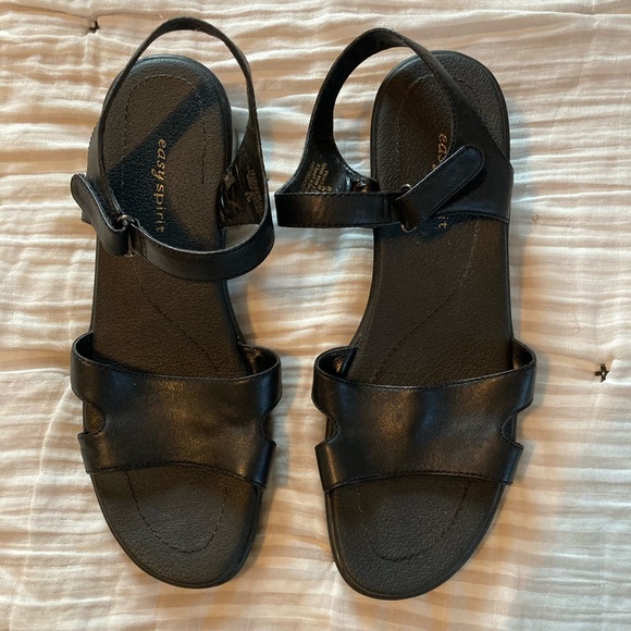 Vintage Shoes - 90’s Vintage Easy Spirit Black Platform Sandals Leather Upper Rubber Sole Sz 9